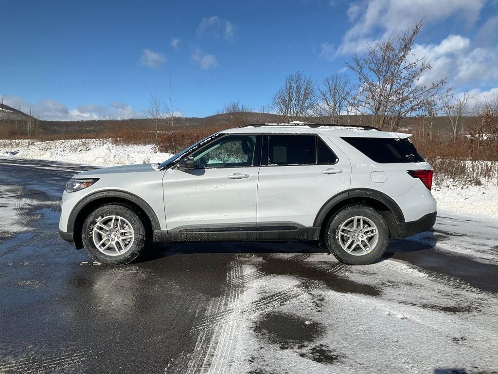 New 2026 Space White Metallic Ford Active image 29
