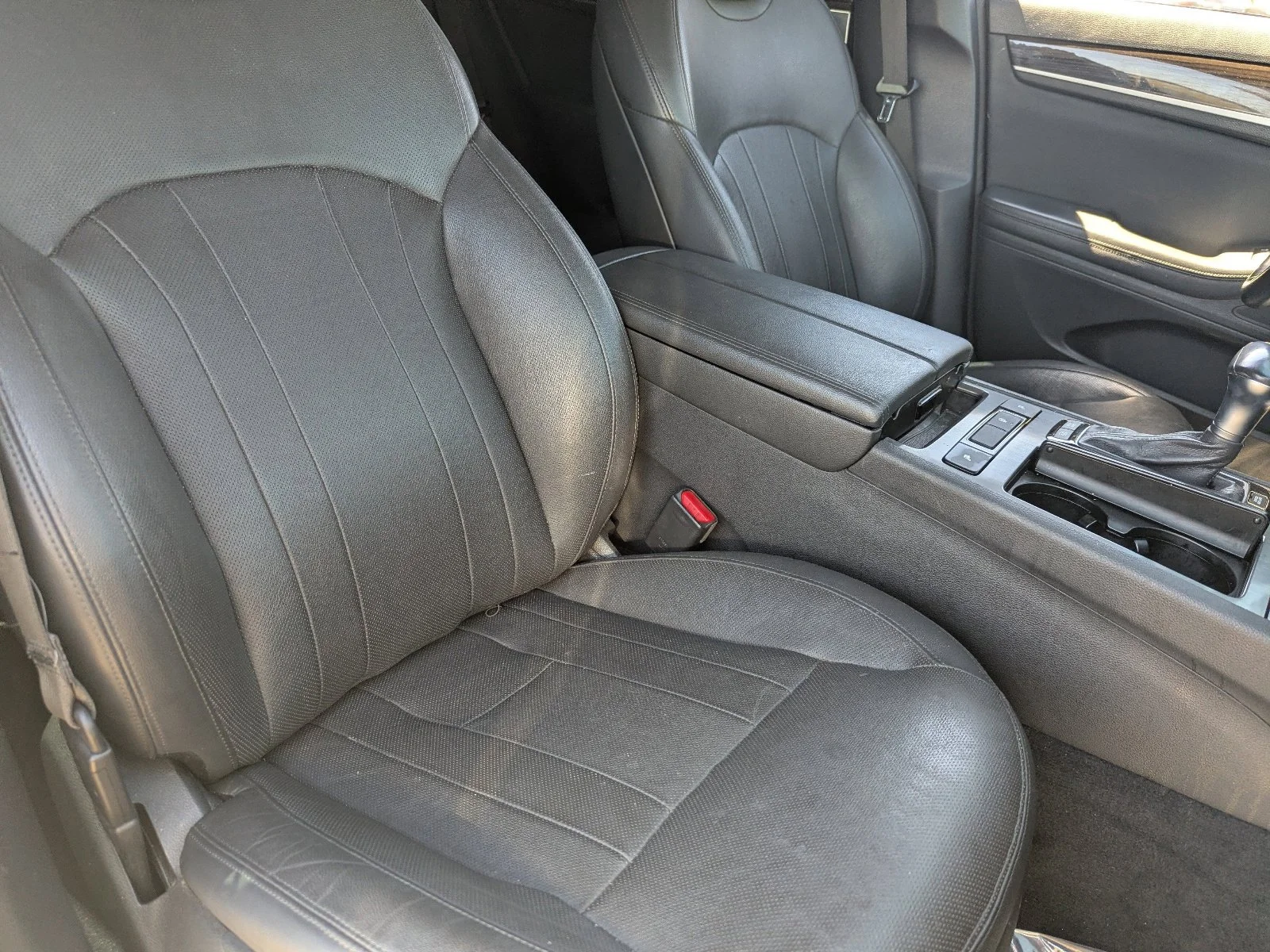 Used 2018 Victoria Black Genesis 3.8L image 11