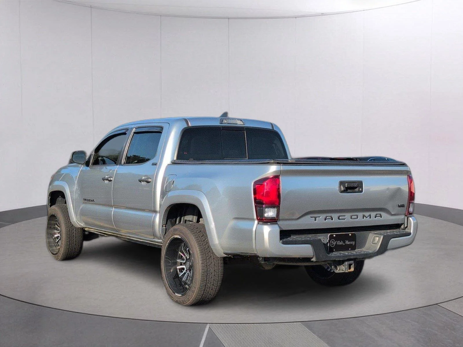 Used 2022 Celestial Silver Metallic Toyota SR5 V6 image 3