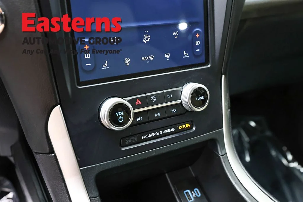 Used 2023 Gray Ford SEL image 20