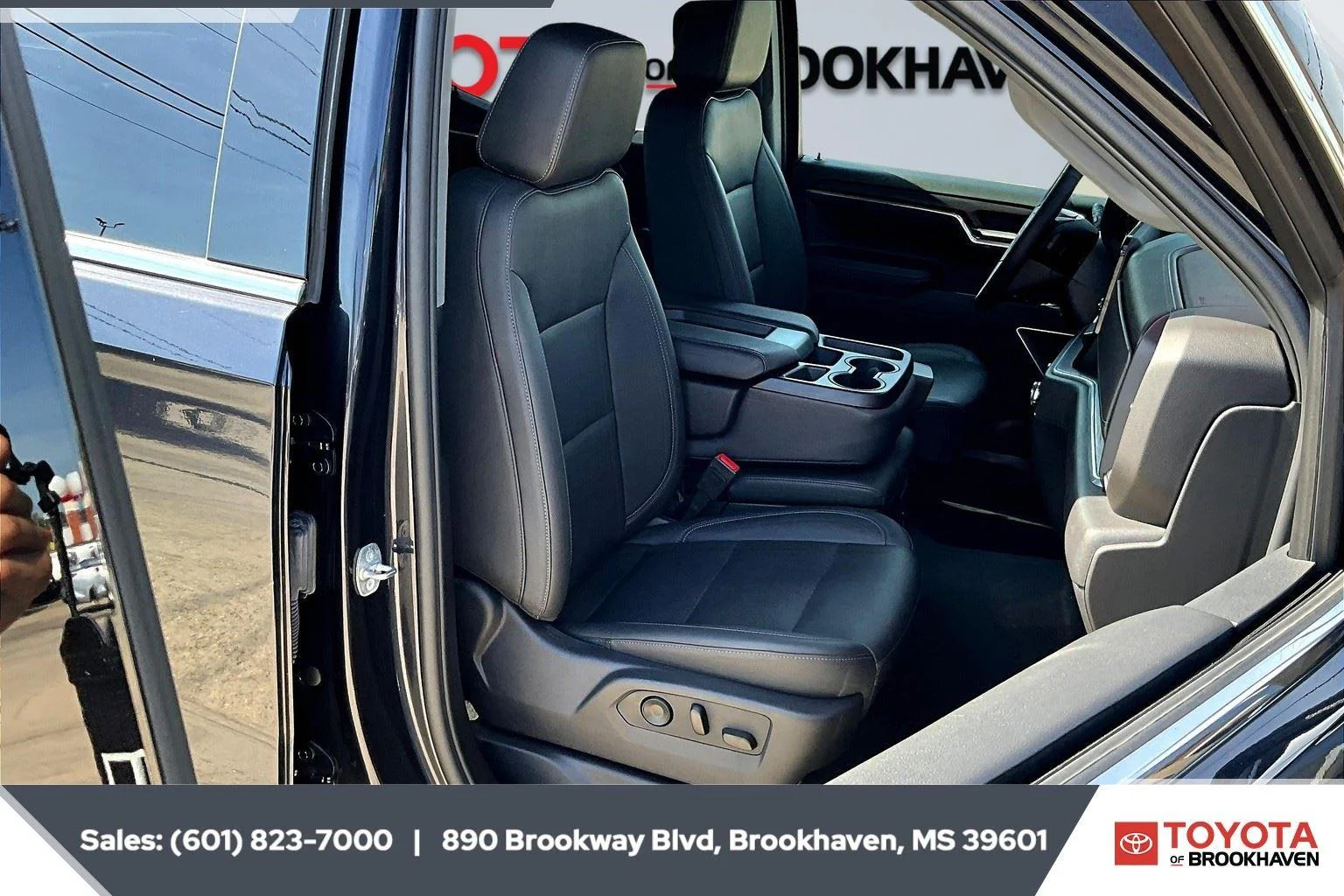 Used 2024 Titanium Rush Metallic GMC SLT image 6