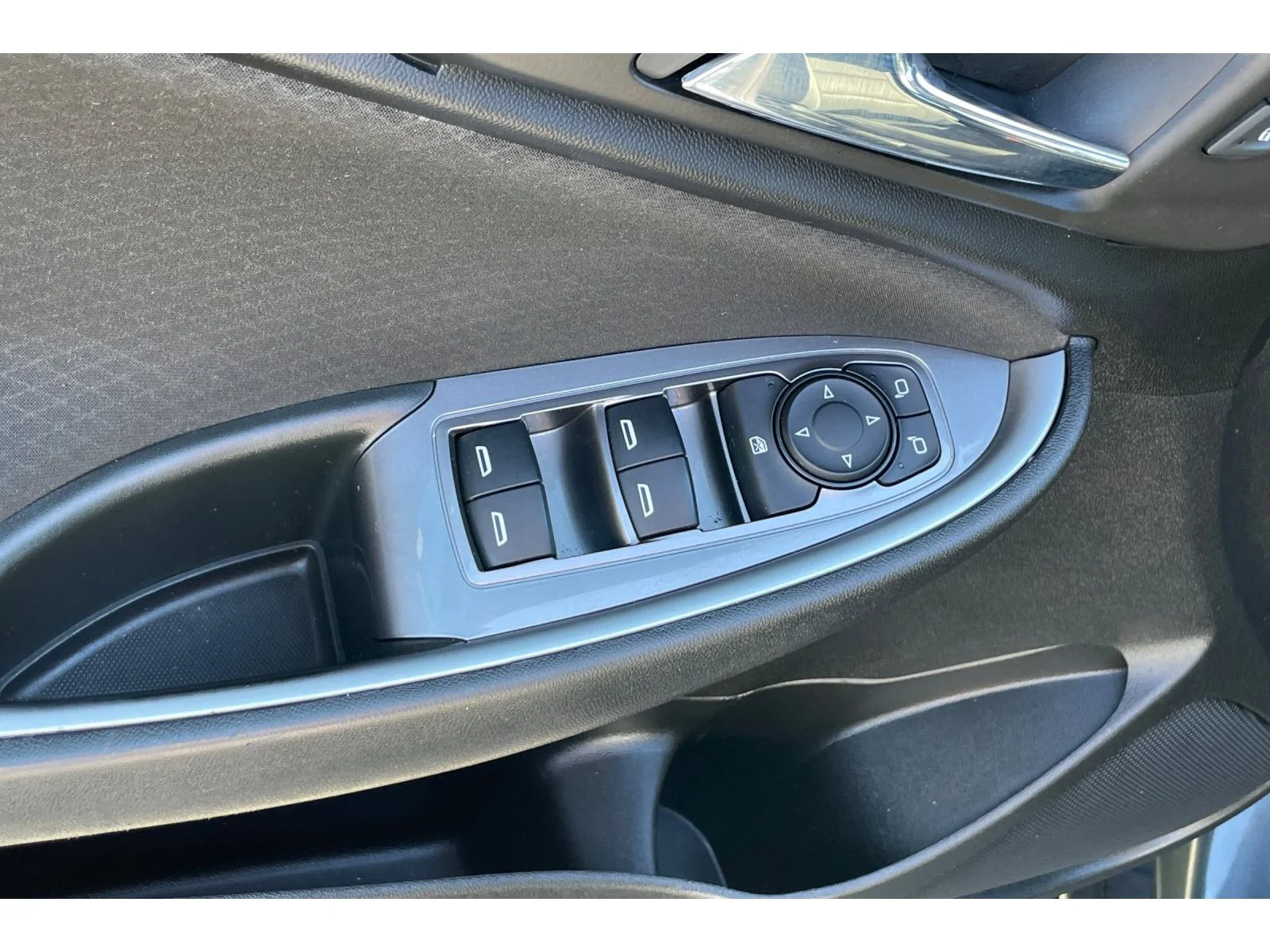 Used 2020 Shadow Gray Metallic Chevrolet LS image 11