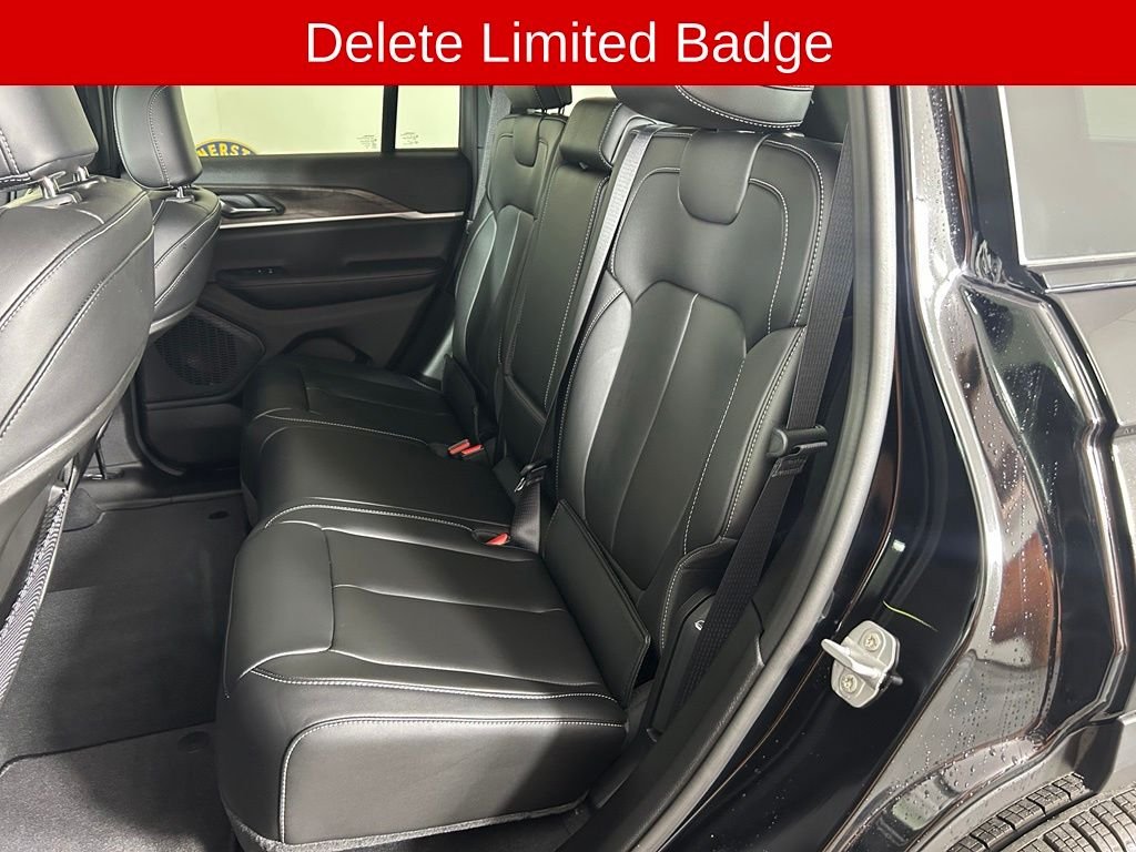 New 2026 Diamond Black Crystal Pearlcoat Jeep Limited image 12