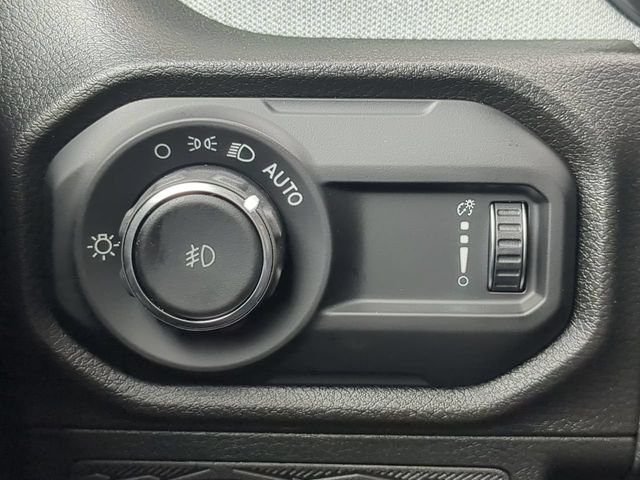 New 2027 Hydro Blue Pearl-Coat Paint Jeep  image 23