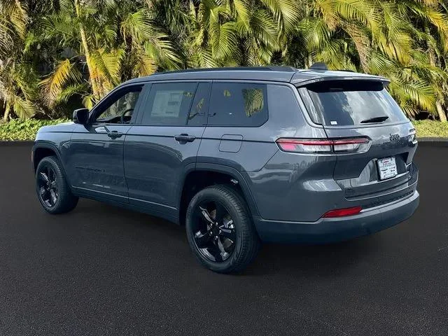 New 2026 Baltic Gray Metallic Clear-Coat Exterior Paint Jeep Limited image 33