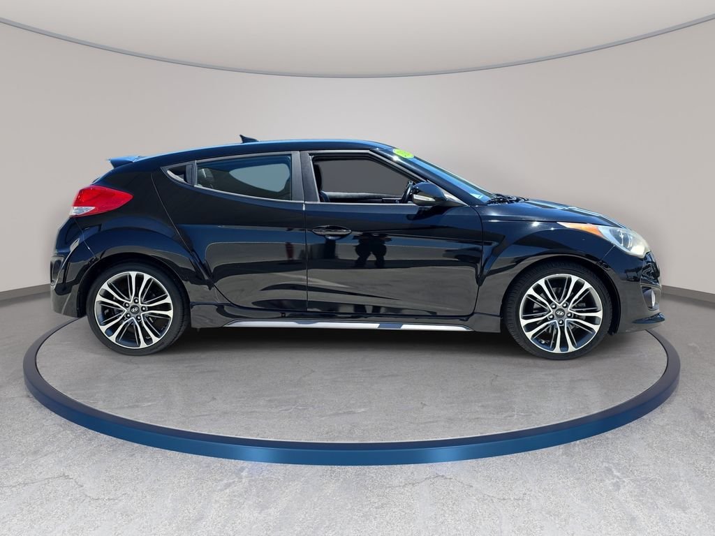 Used 2016 Black Hyundai Turbo image 5