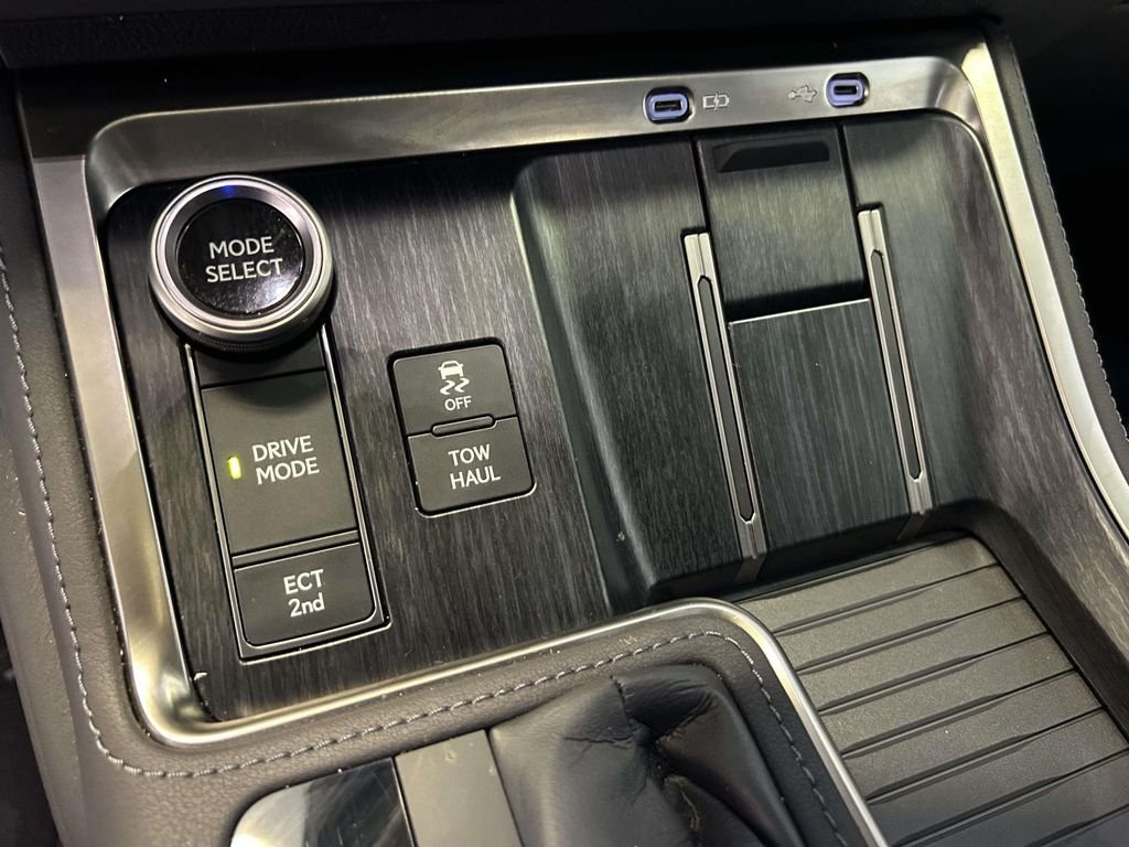 Used 2025 Green Lexus 550 Premium+ image 26