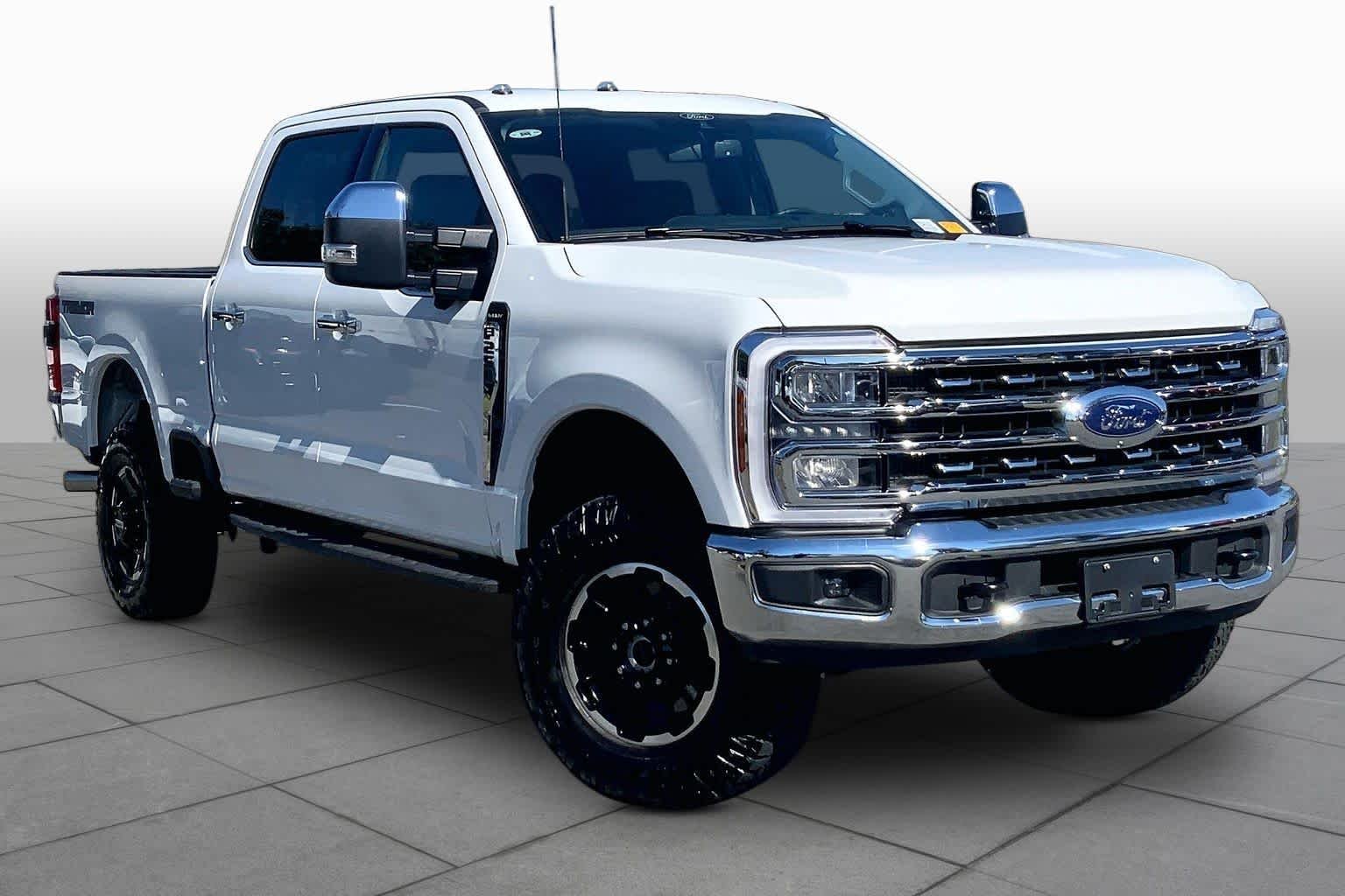 Used 2026 Oxford White Ford LARIAT image 3