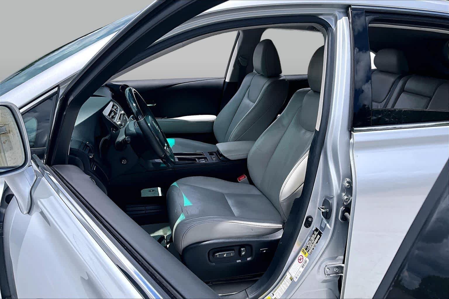 Used 2013 Silver Lining Metallic Lexus  image 8
