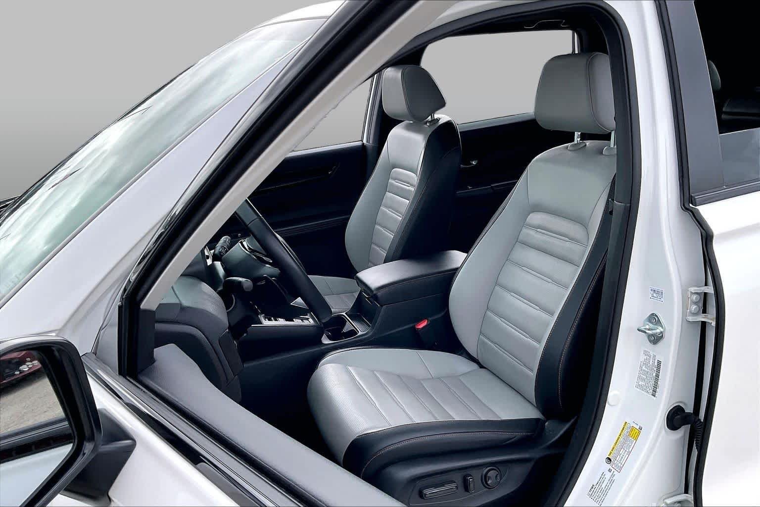Used 2026 Platinum White Pearl Honda Sport Touring image 8