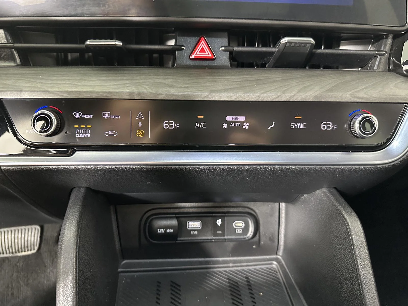 Used 2024 Gravity Gray Kia X-Line image 36