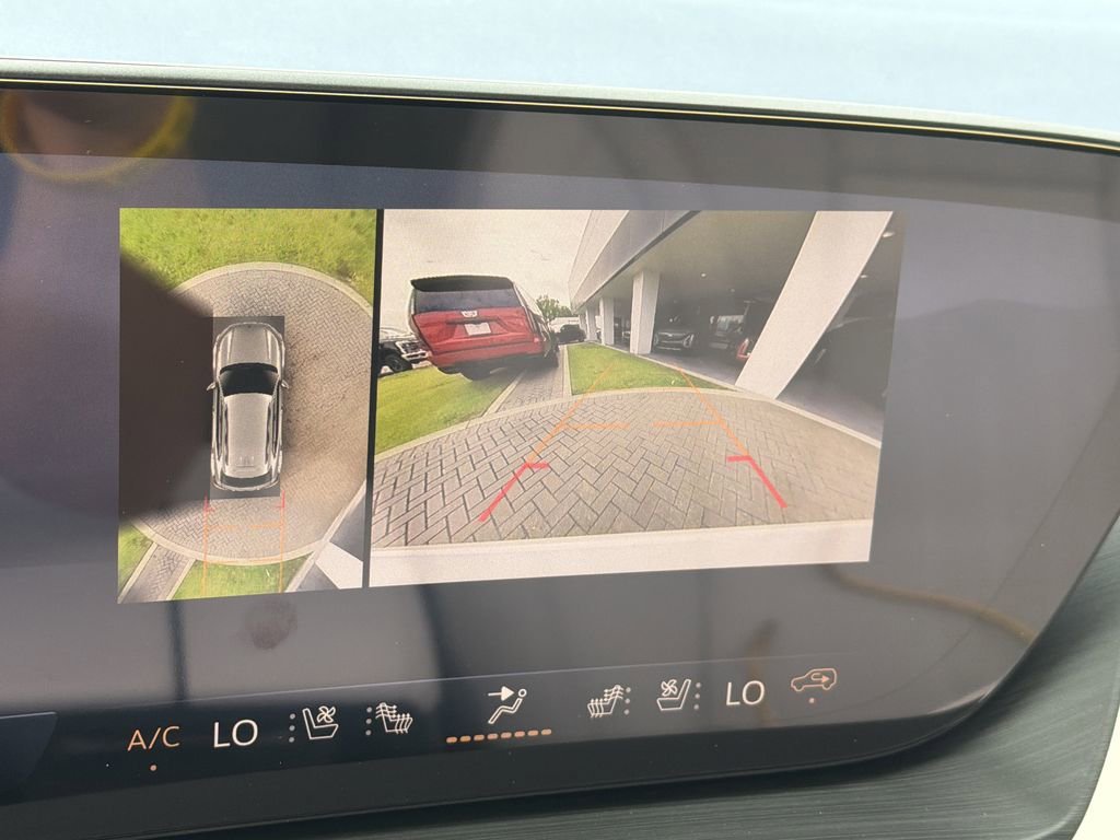 New 2026 Iridescent White Tricoat Buick Avenir image 24