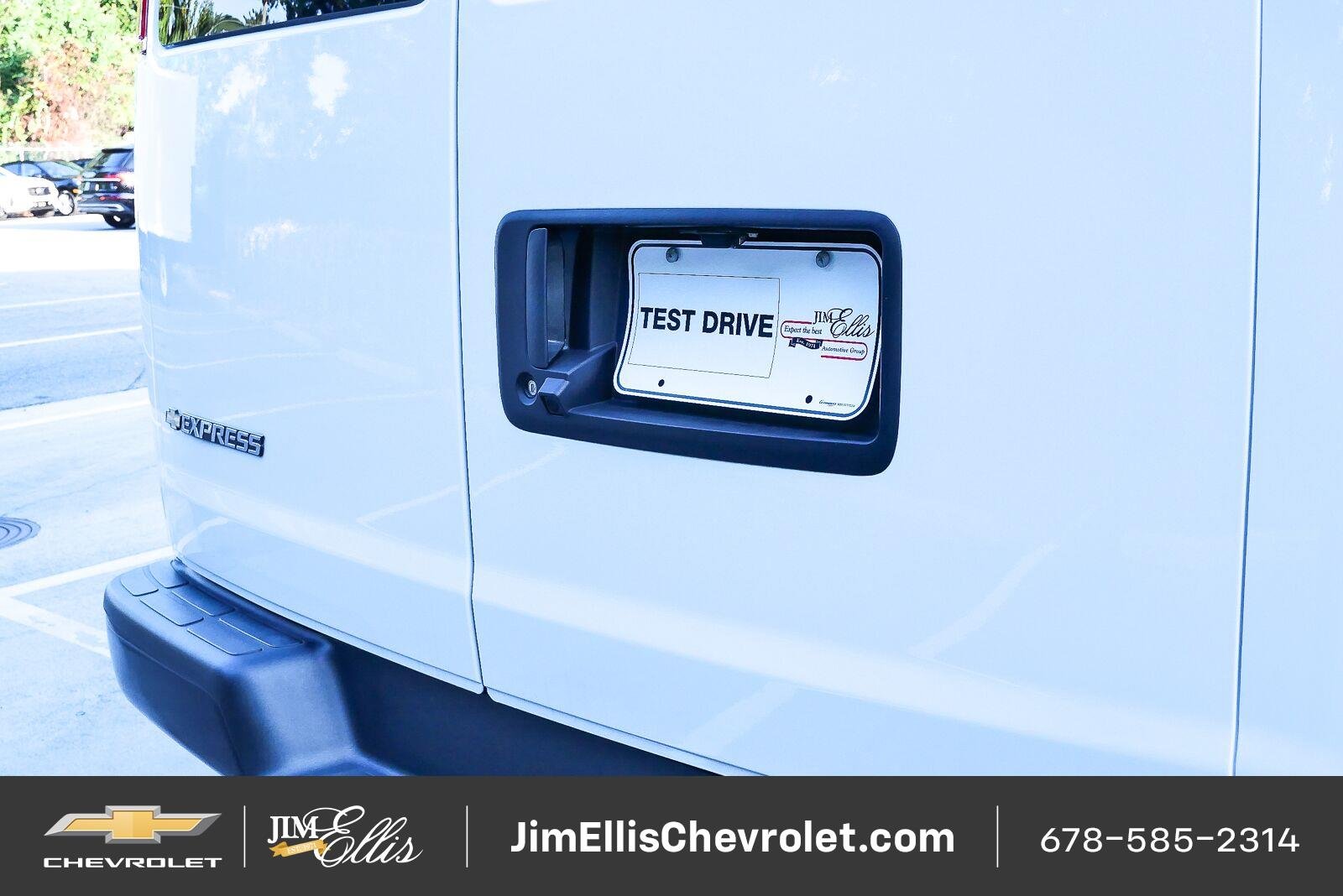 2025 Chevrolet Express Cargo Work Van - Photo 25