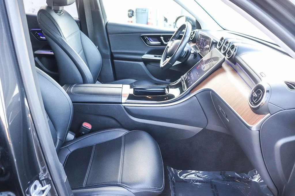 Used 2023  Mercedes-Benz GLC 300 image 20