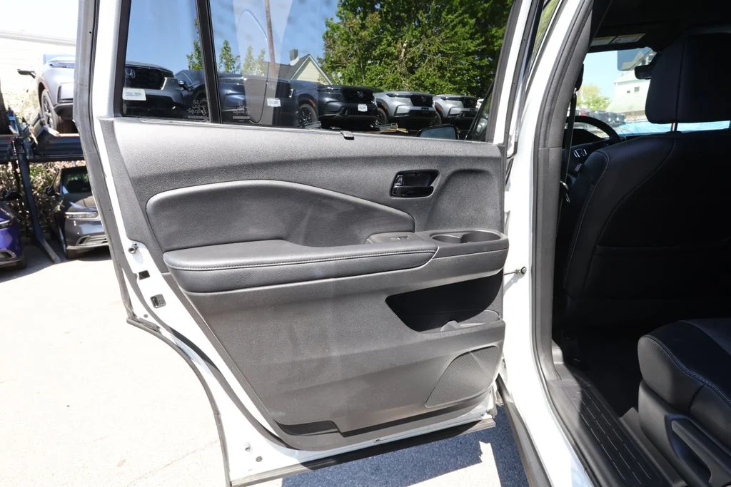 Certified Used 2022 Platinum White Pearl Honda Elite image 24