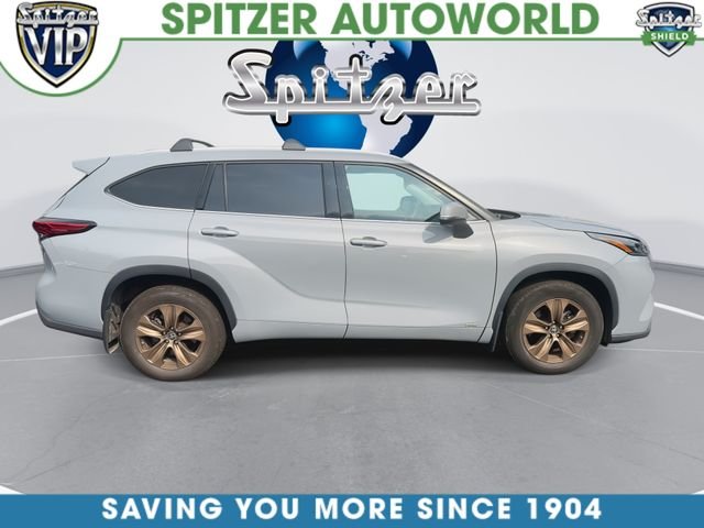 Used 2022 Gray Toyota Bronze Edition image 10