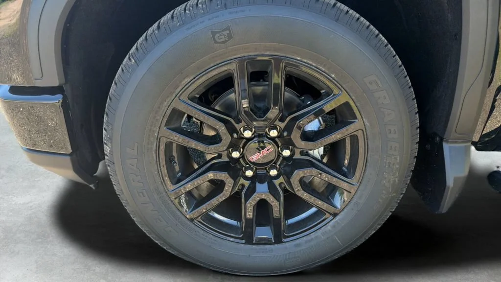New 2026 Onyx Black GMC Elevation image 19