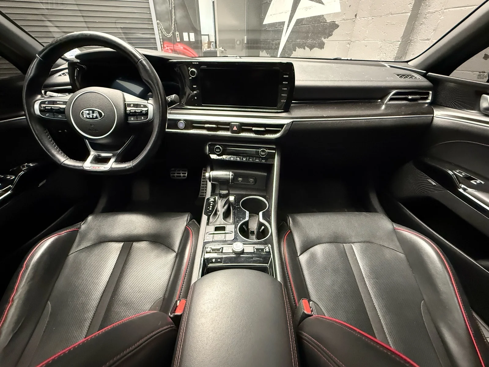 Used 2021 Wolf Gray (c7s) Kia GT-Line image 22
