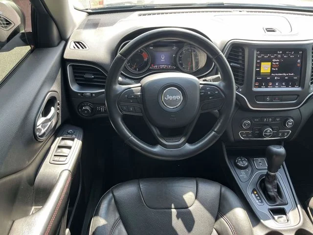 Used 2019 Diamond Black Jeep Trailhawk image 16