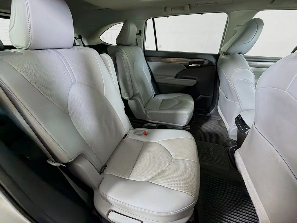 Certified Used 2022 Silver Toyota Platinum image 28
