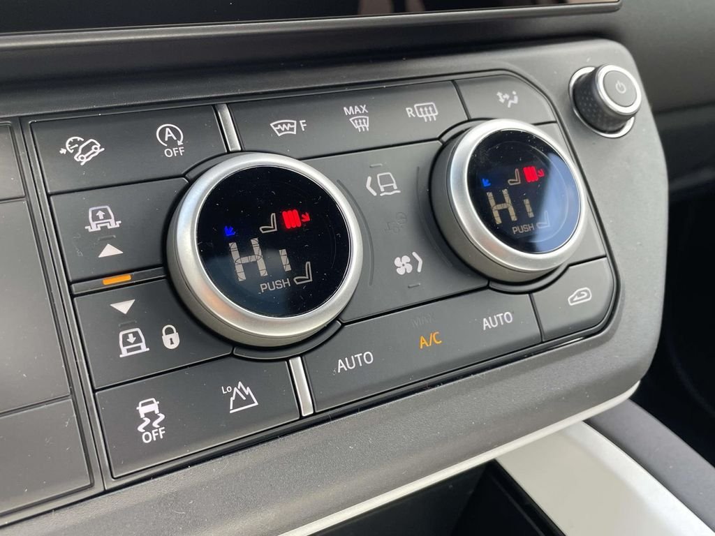 New 2026 Borasco Grey Land Rover X-Dynamic SE image 29