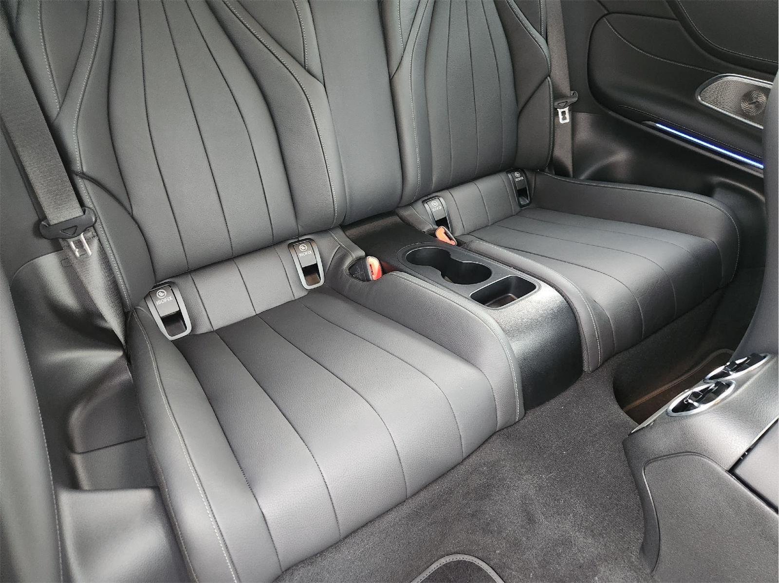 Used 2024 Gray Mercedes-Benz 4MATIC® image 31