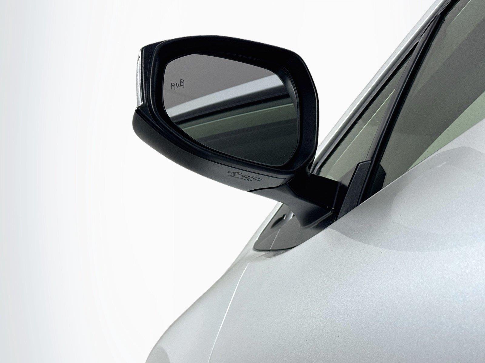 Used 2025 Wind Chill Pearl Toyota LE image 5