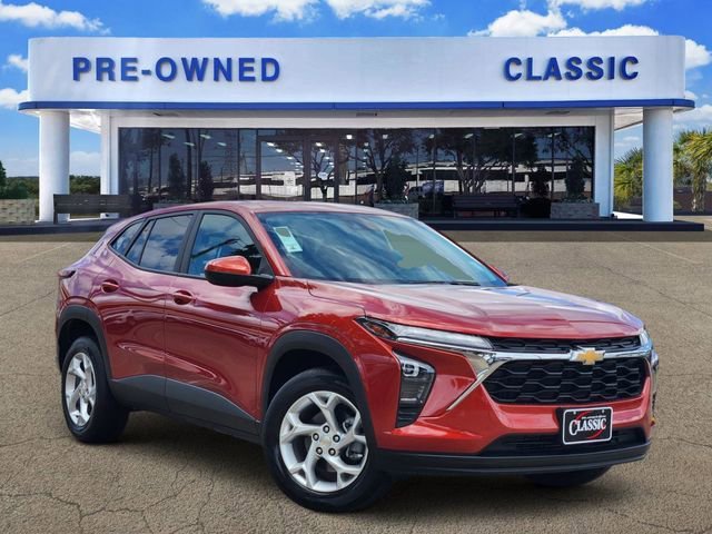 2024 Chevrolet Trax LS's photo