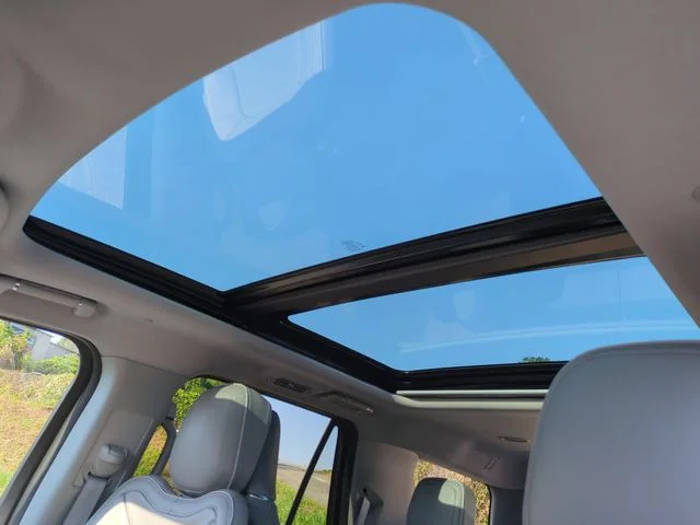 Used 2019 Black Lincoln Reserve image 27