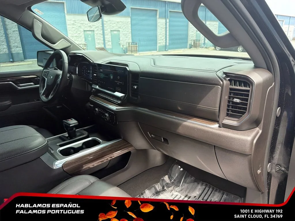Used 2024 Black Chevrolet RST image 34