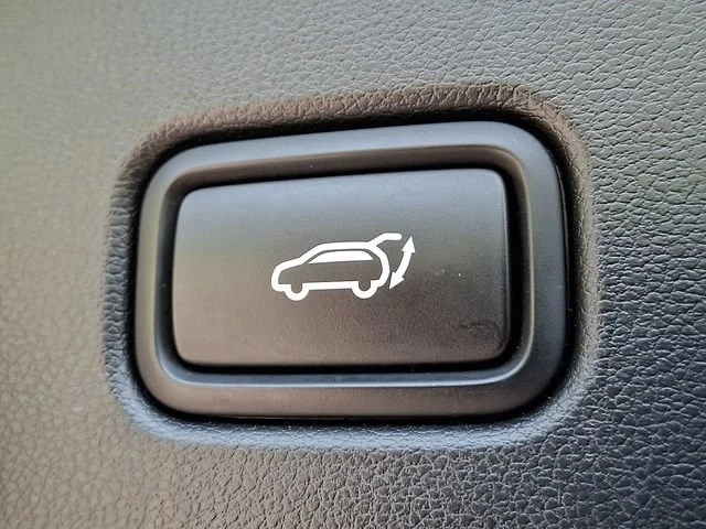 Used 2023 Gray Hyundai SEL image 31