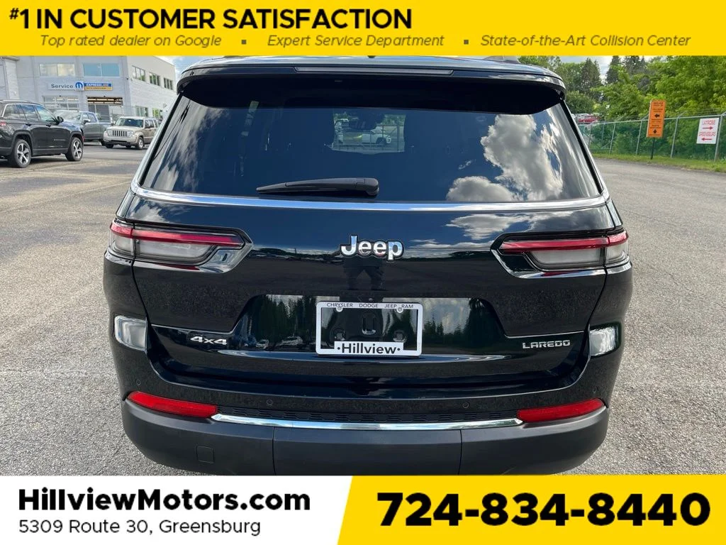 Certified Used 2023 Diamond Black Jeep Laredo image 5