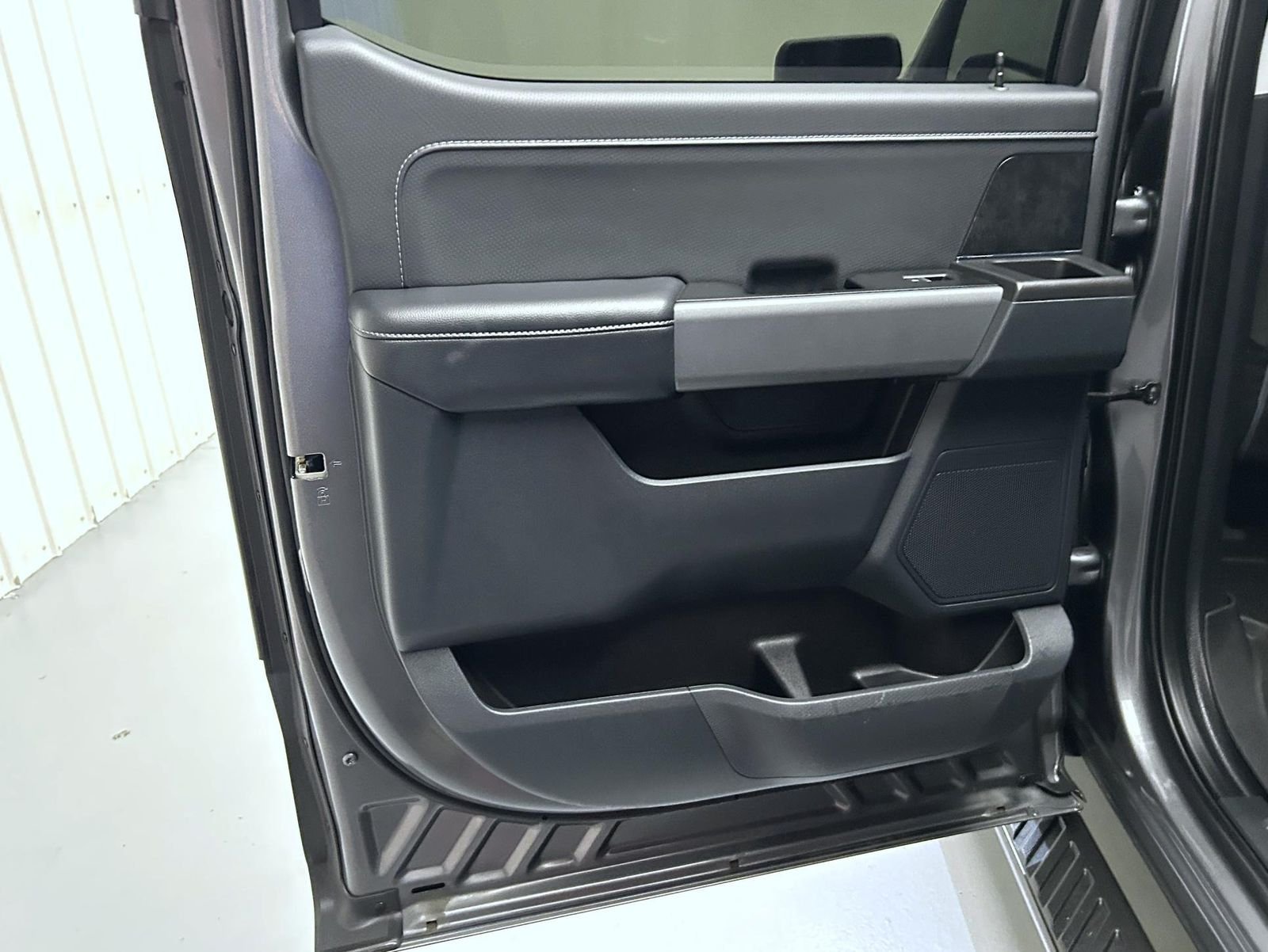 Used 2023 Blue Ford XLT image 20