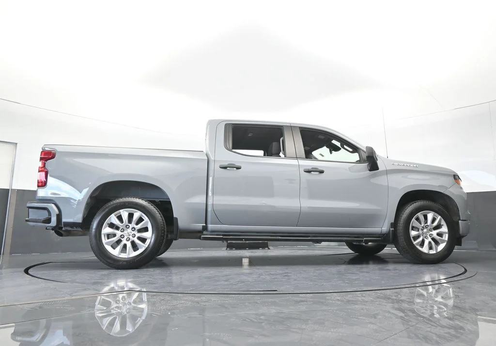 Used 2024 Slate Gray Metallic Chevrolet Custom image 64