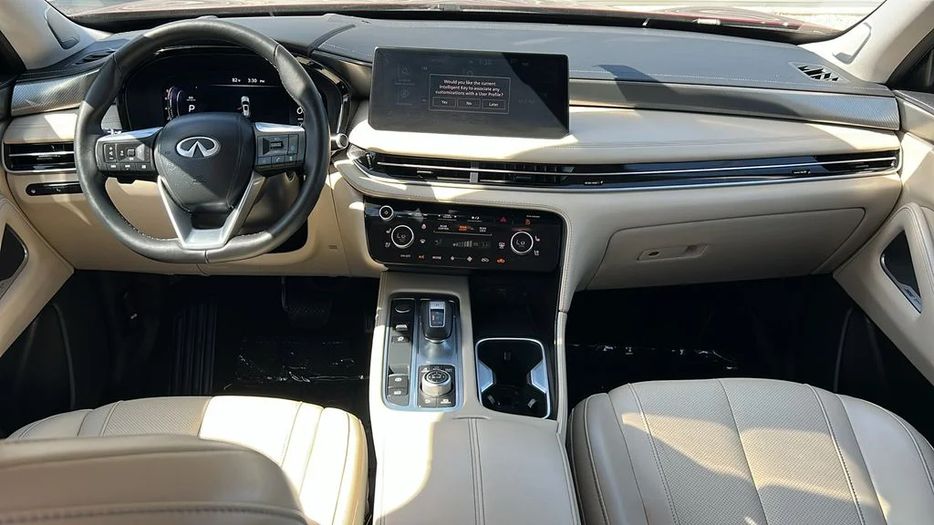 Certified Used 2025 Deep Bordeaux INFINITI LUXE image 9