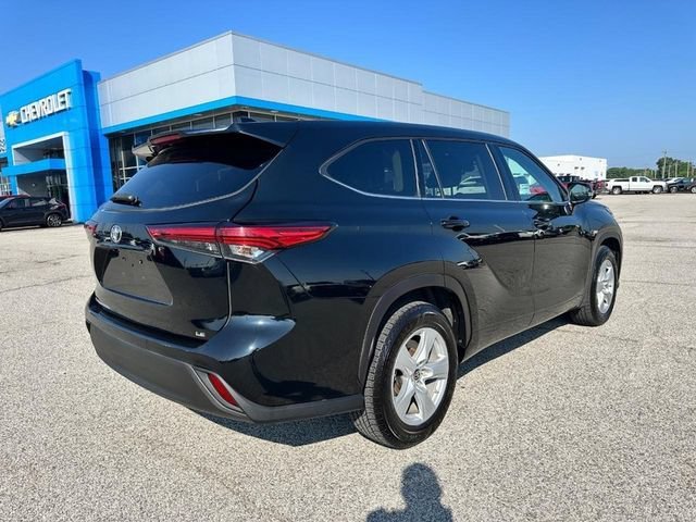 Used 2021 Black Toyota LE image 7