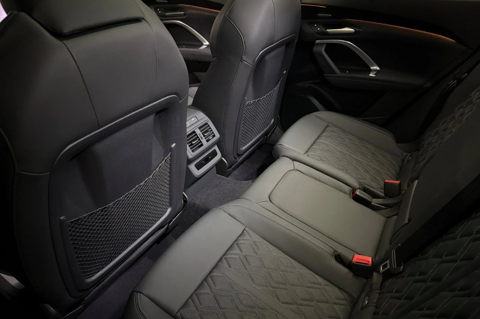 New 2026 Tambora Gray Metallic Audi Premium Plus 3.0 TFSI quattro image 11