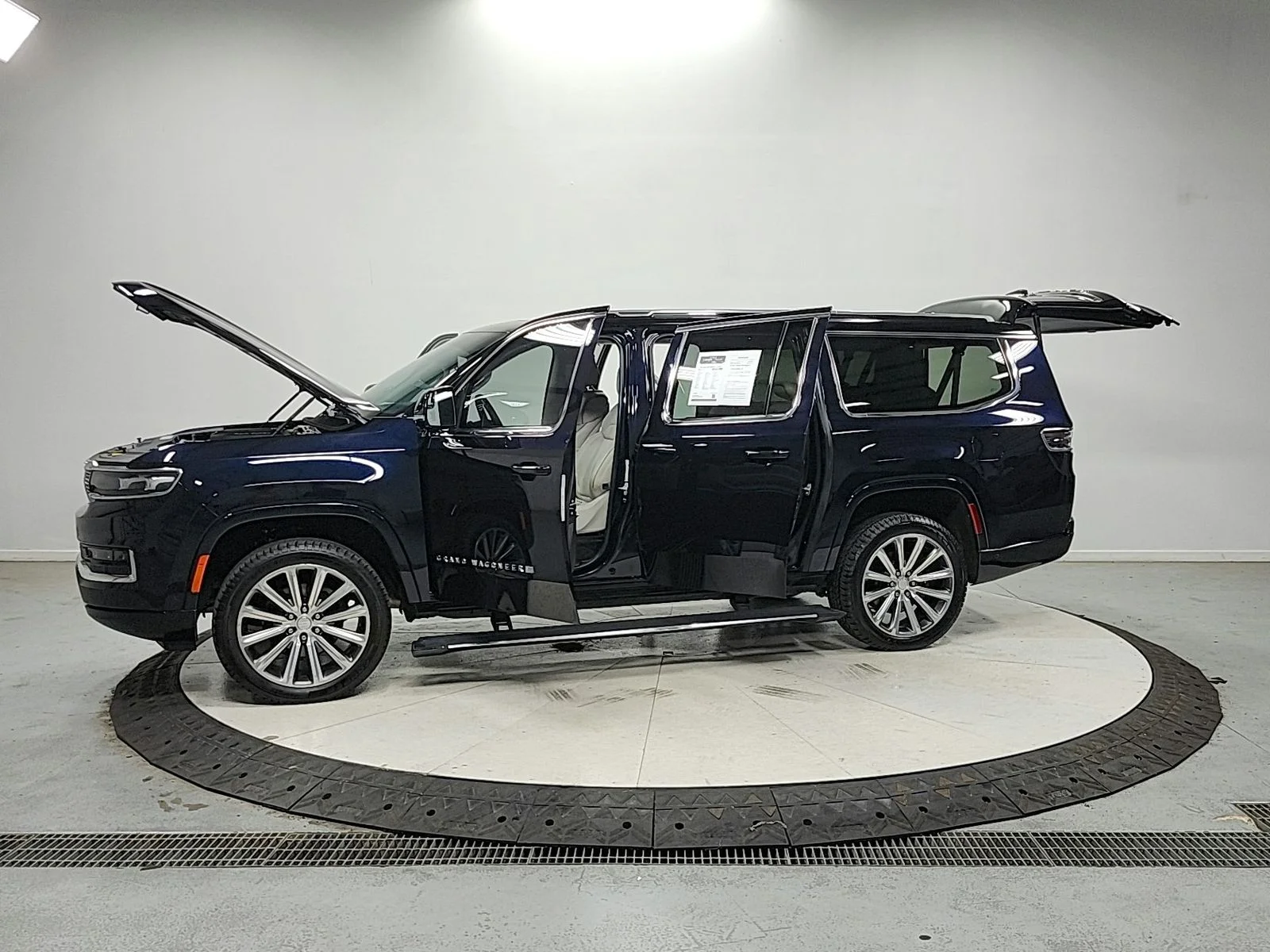 Used 2023 Black Jeep Series II image 12
