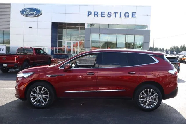 Used 2023 Red Buick Essence image 5