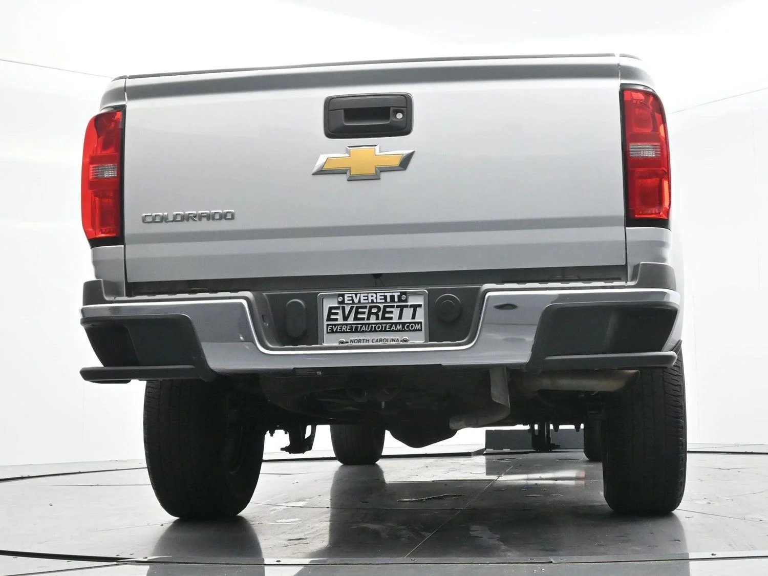 Used 2019 SILVER ICE METALLIC Chevrolet 2WD Work Truck image 43