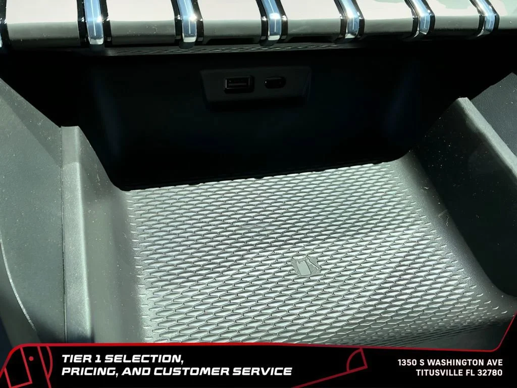 New 2026 Rapids Metallic GMC Elevation image 28