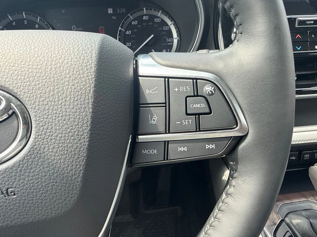 Used 2021 Blue Toyota Platinum image 18