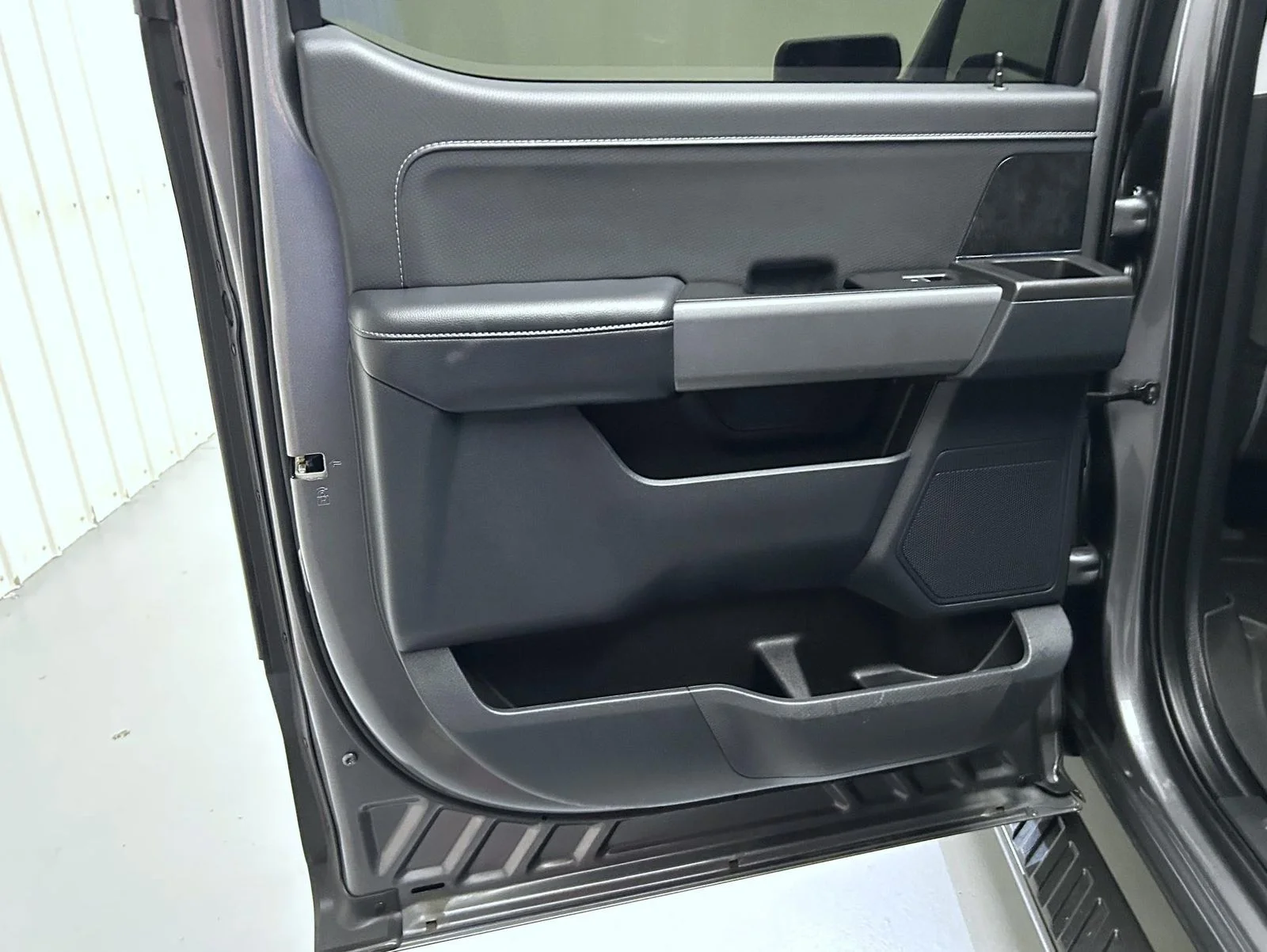 Used 2023 Blue Ford XLT image 20