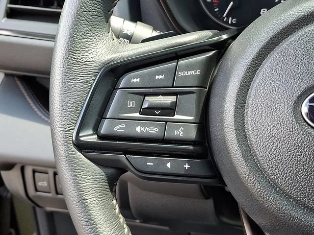 Used 2025 Green Subaru Bronze Edition 7-Passenger image 23