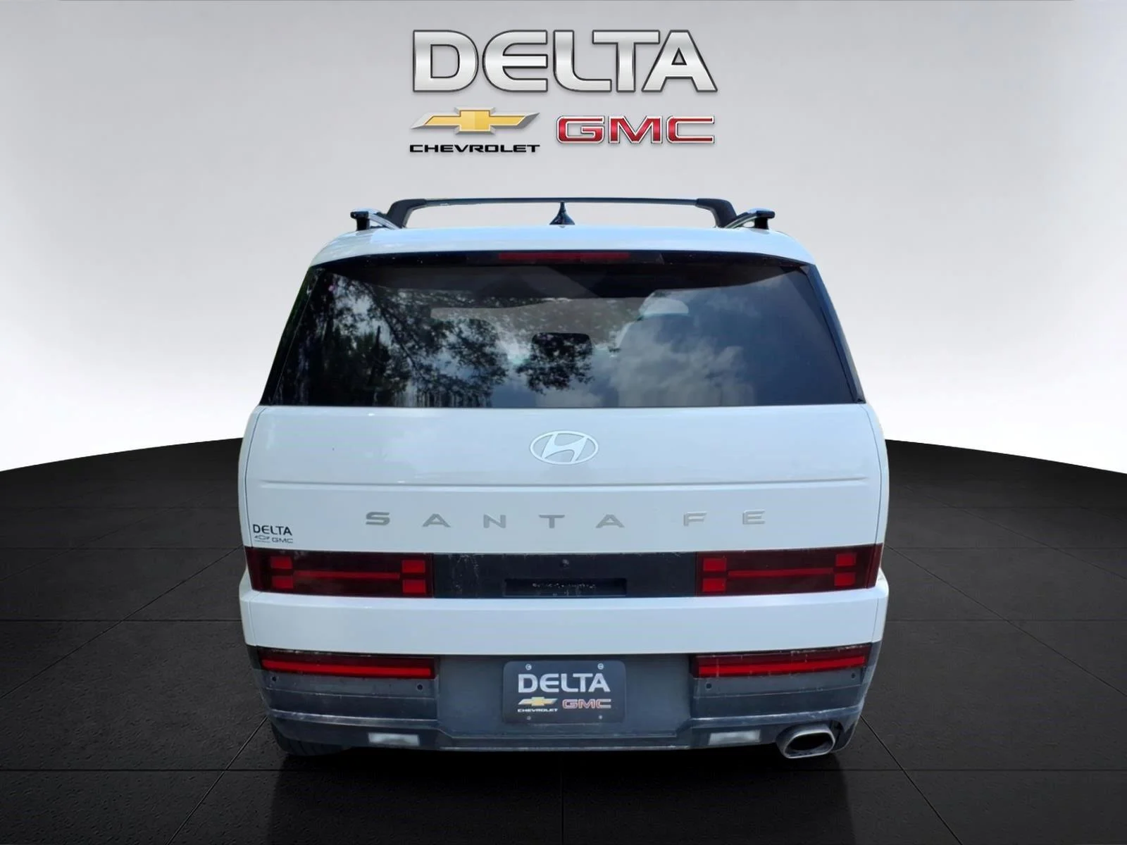 Used 2025  Hyundai SEL image 4