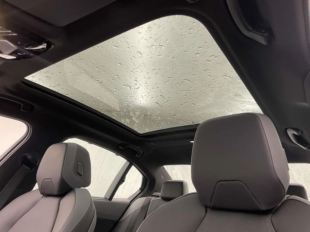 2026 BMW 5 Series 550e - Photo 15