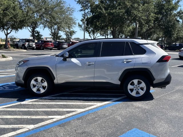 Used 2021 Silver Sky Metallic Toyota XLE image 7