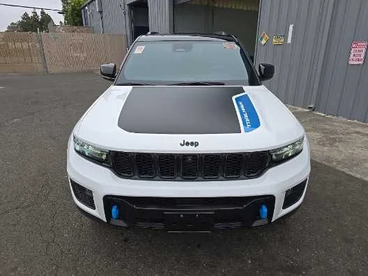 Used 2024 Jeep Grand Cherokee Trailhawk 4xe with VIN 1C4RJYC61R8957710 for sale in Kansas City
