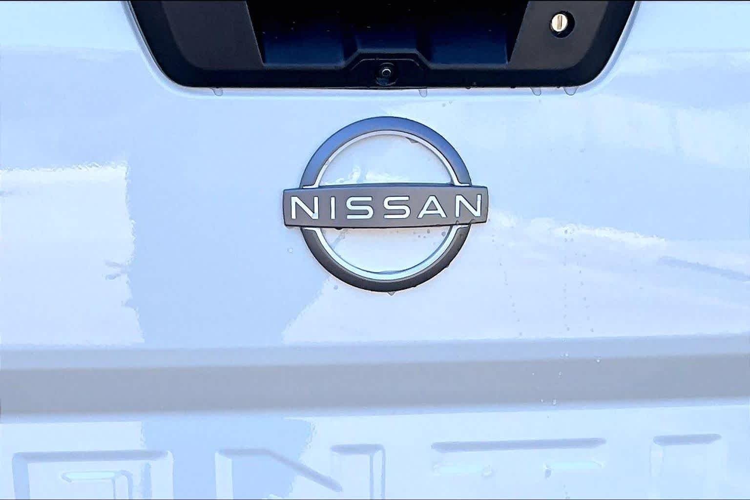 New 2026 Glacier White Nissan S image 8
