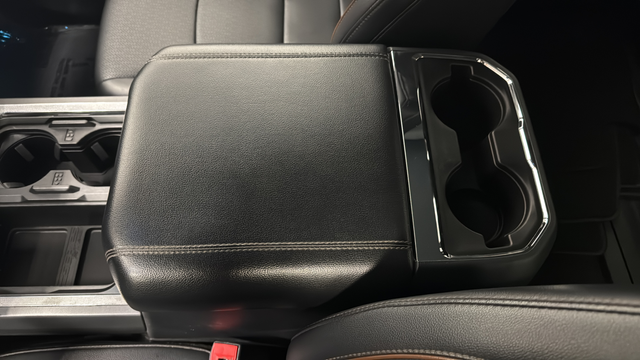 Used 2025 Agate Black Metallic Ford Lariat image 20
